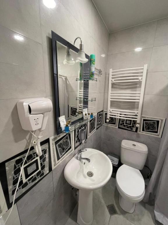 Aa Hotel Τυφλίδα Εξωτερικό φωτογραφία